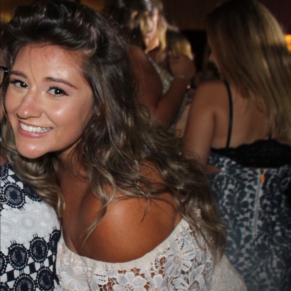 Meet your Posher, Amelia - Picture 1 of 1